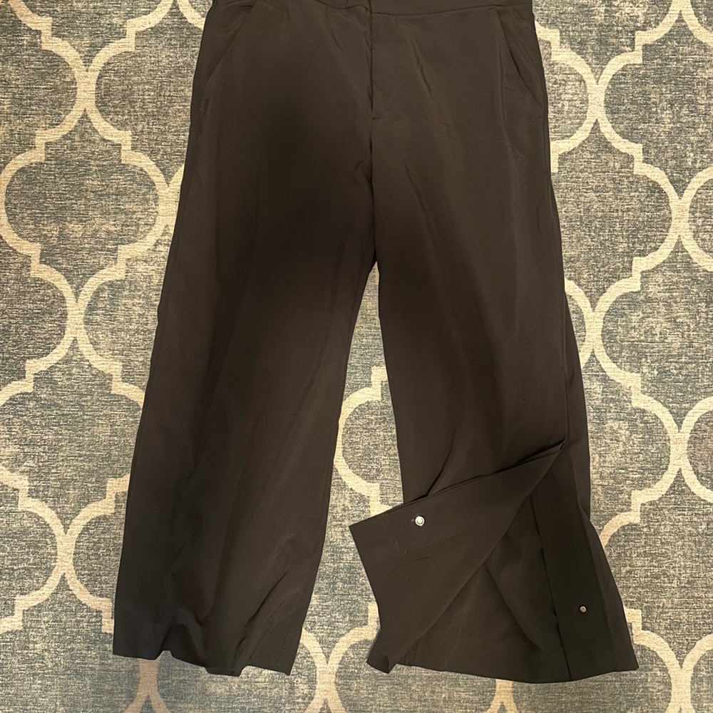 Athleta Tribeca Utility Cropped Black Pants